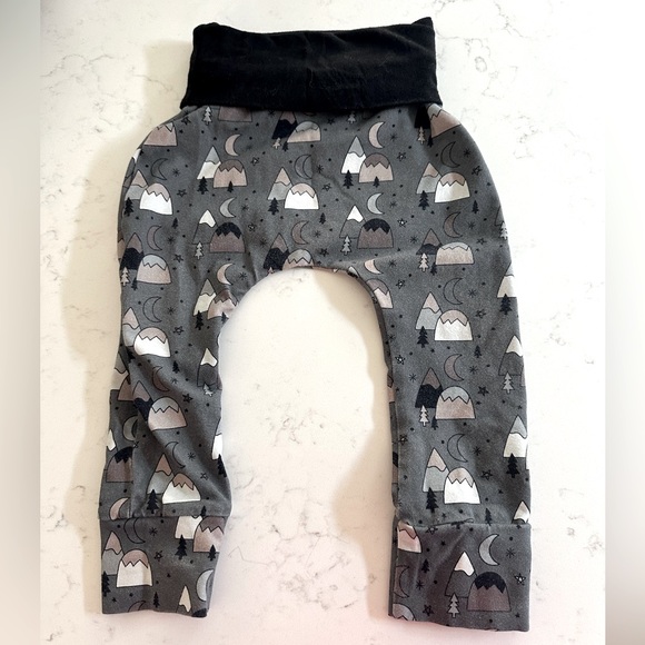 Grow with me pants 12-24 months - Picture 1 of 3